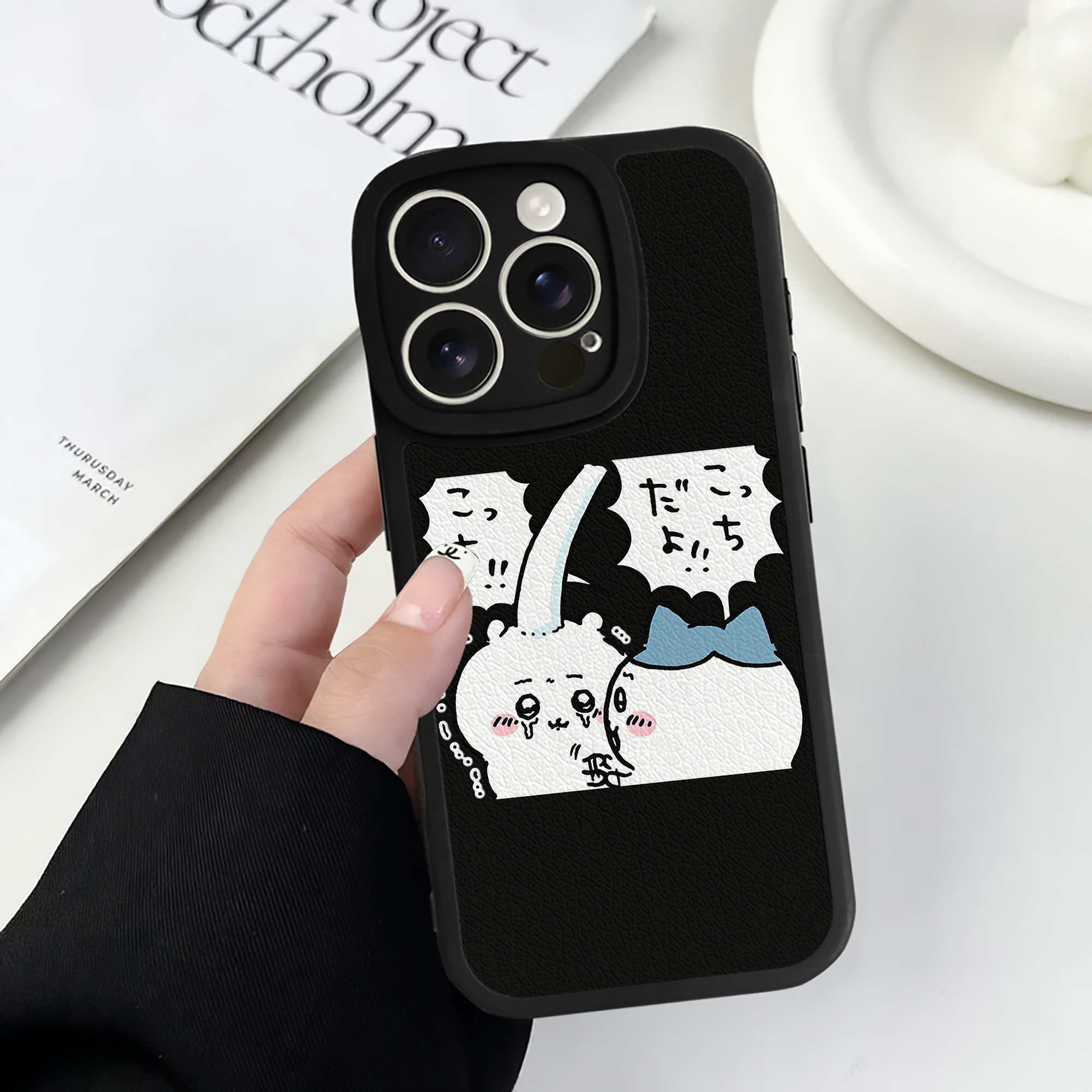 （画像用） ちいかわ ハチワレ Chii-kawa hachiware 【iPhone 16シリーズ対応】シリコンスマホケース（レザー調） 材質：シリコン